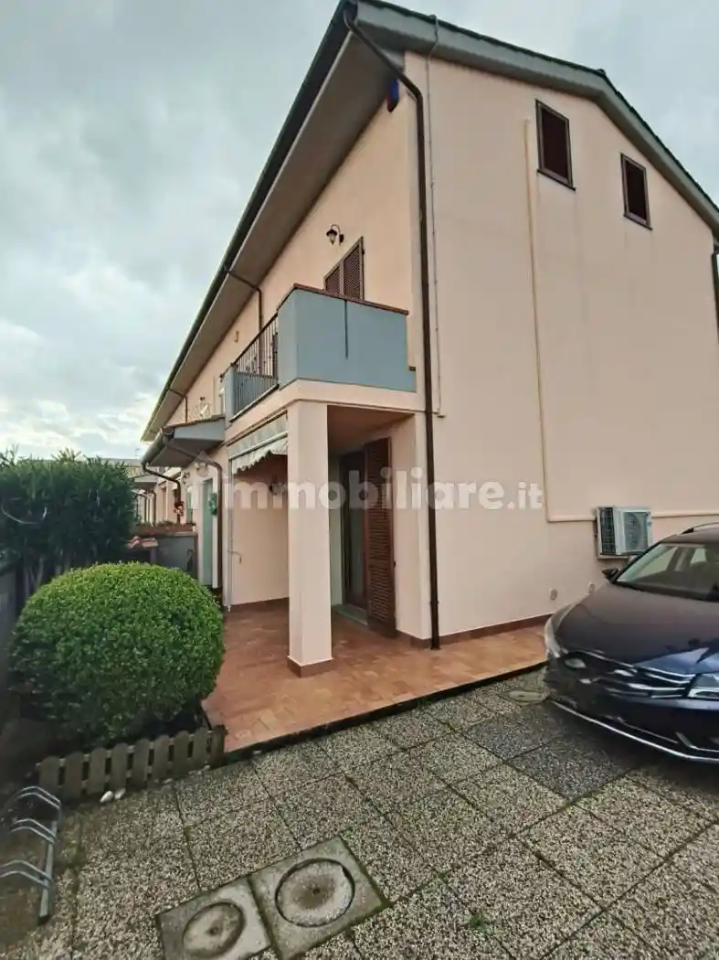 Villetta a schiera in vendita a Calcinaia