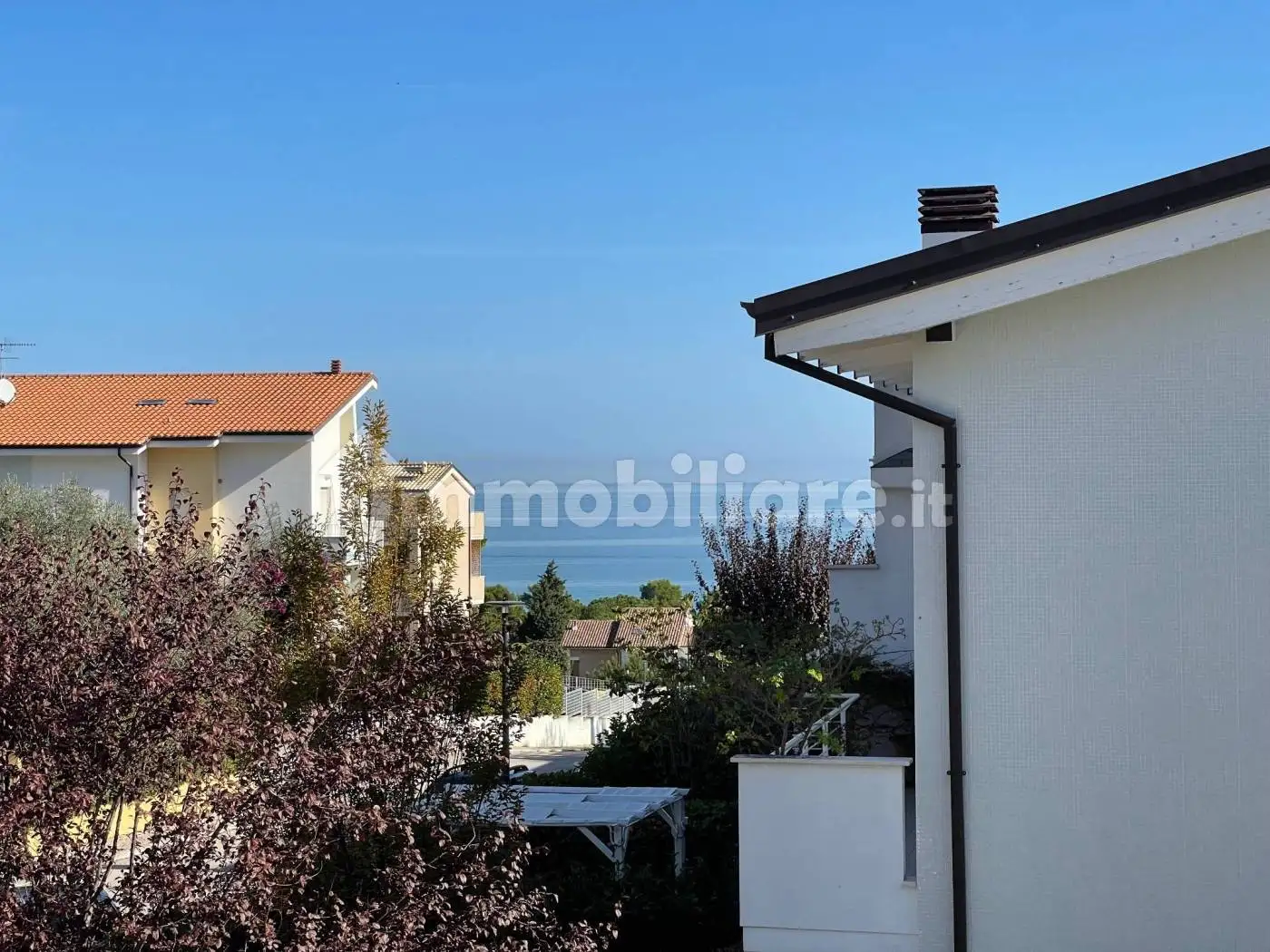 Appartamento in affitto a Pineto