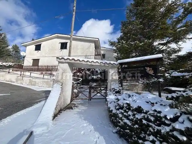 Trilocale via Menovera, Colle Belvedere, Rocca di Mezzo - foto 2