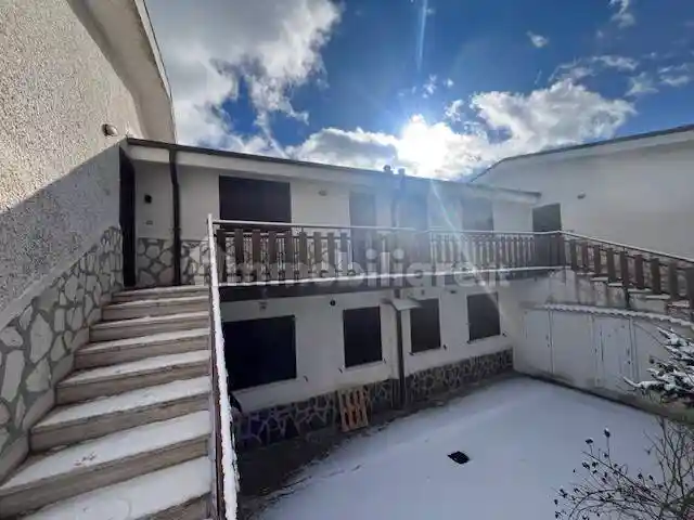 Trilocale via Menovera, Colle Belvedere, Rocca di Mezzo - foto 4