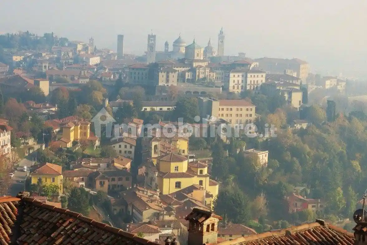 Appartamento in vendita a Bergamo