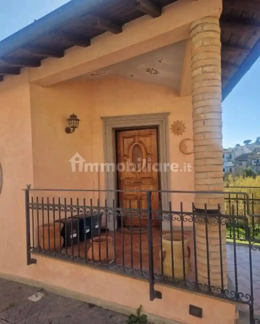 Villa in affitto a Bracciano