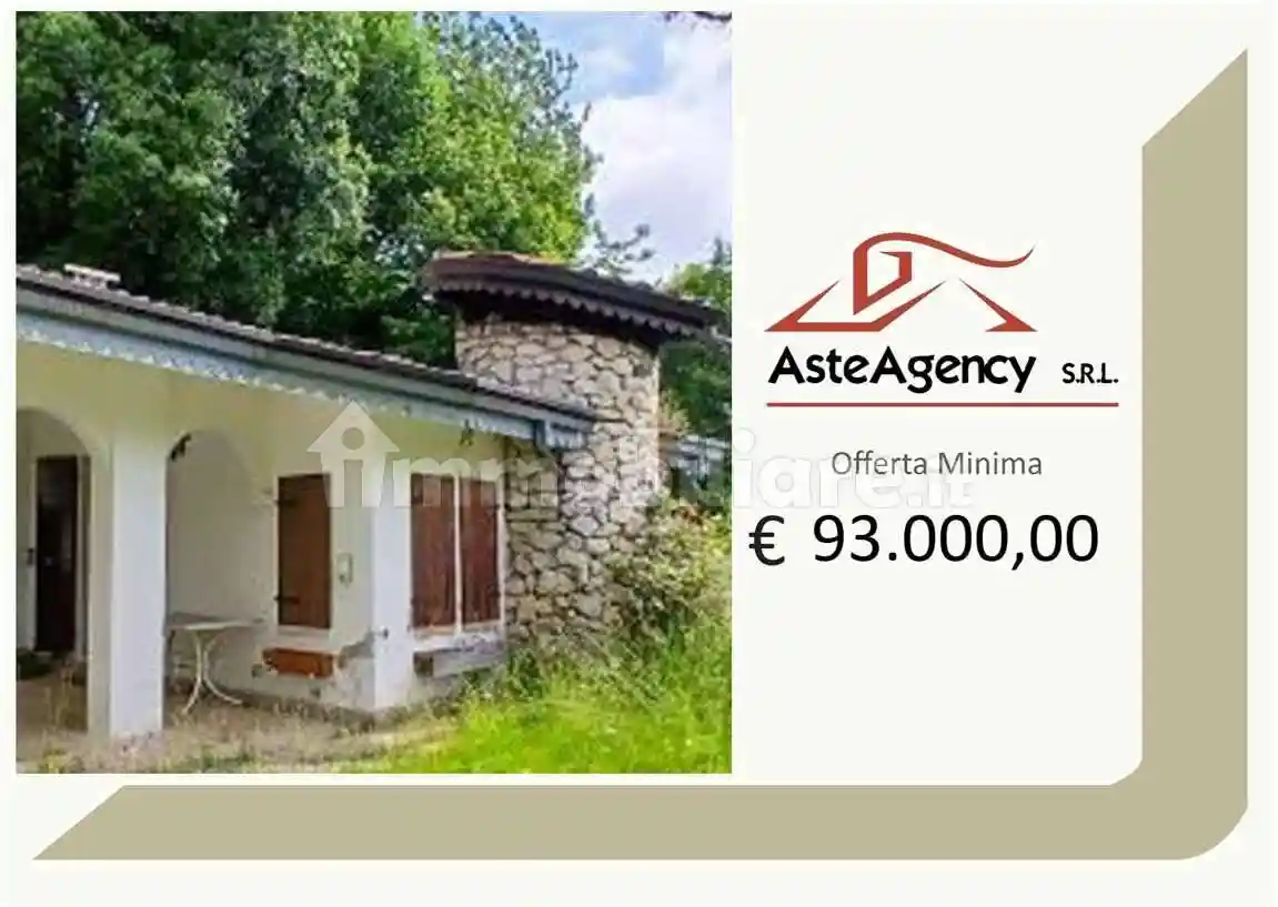 Villa in vendita a Ferrara di Monte Baldo