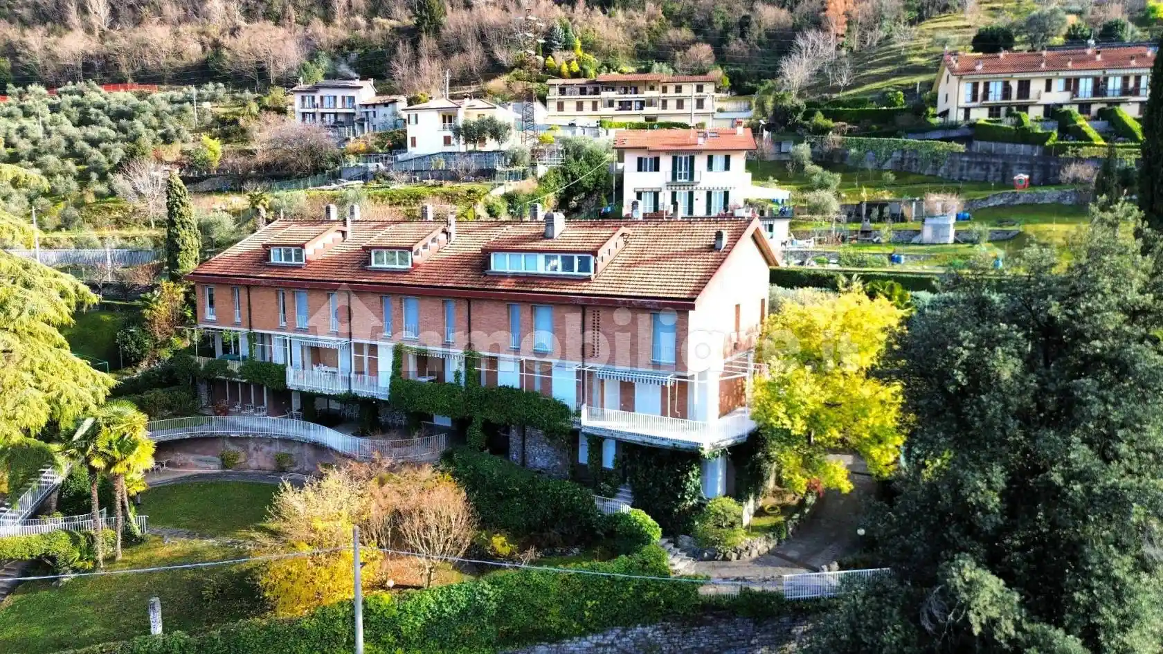 Villa in vendita a Varenna