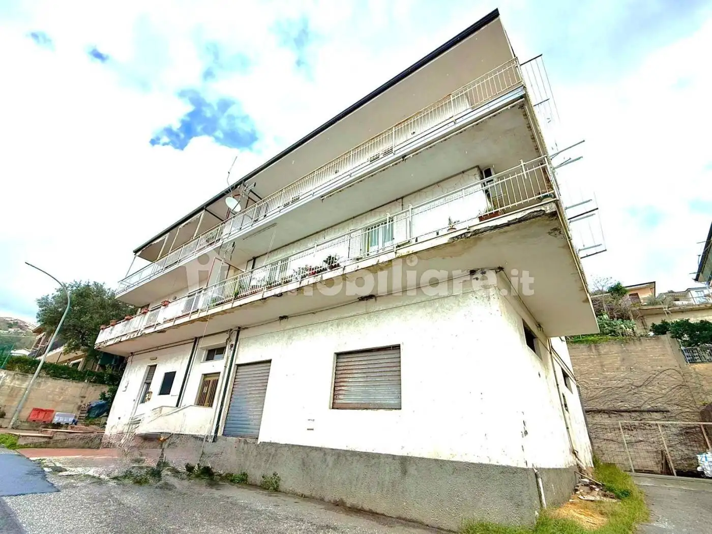 Appartamento in vendita a Falerna