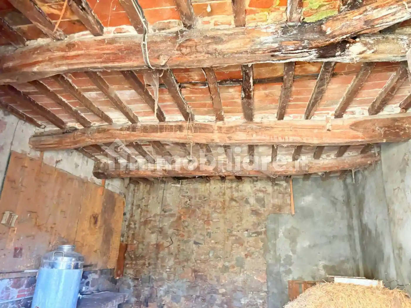 Rustico - Casale in vendita a Lucca