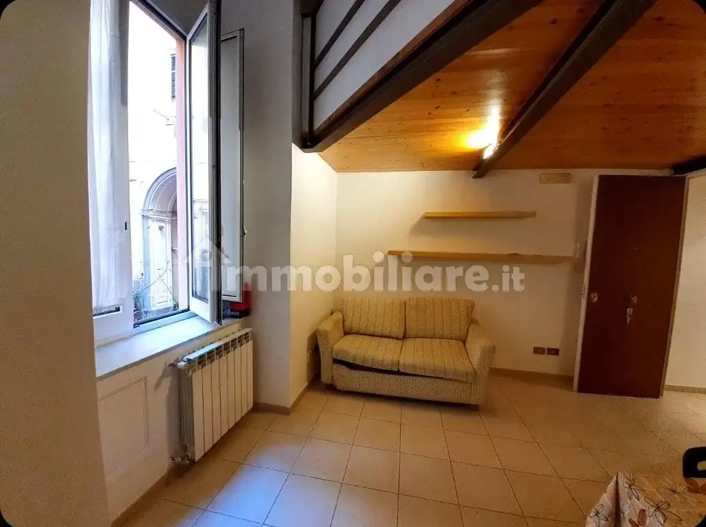 Appartamento in affitto a Napoli