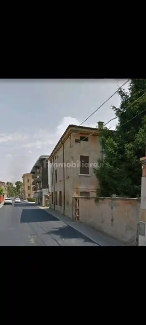 Villa in vendita a Ostiglia