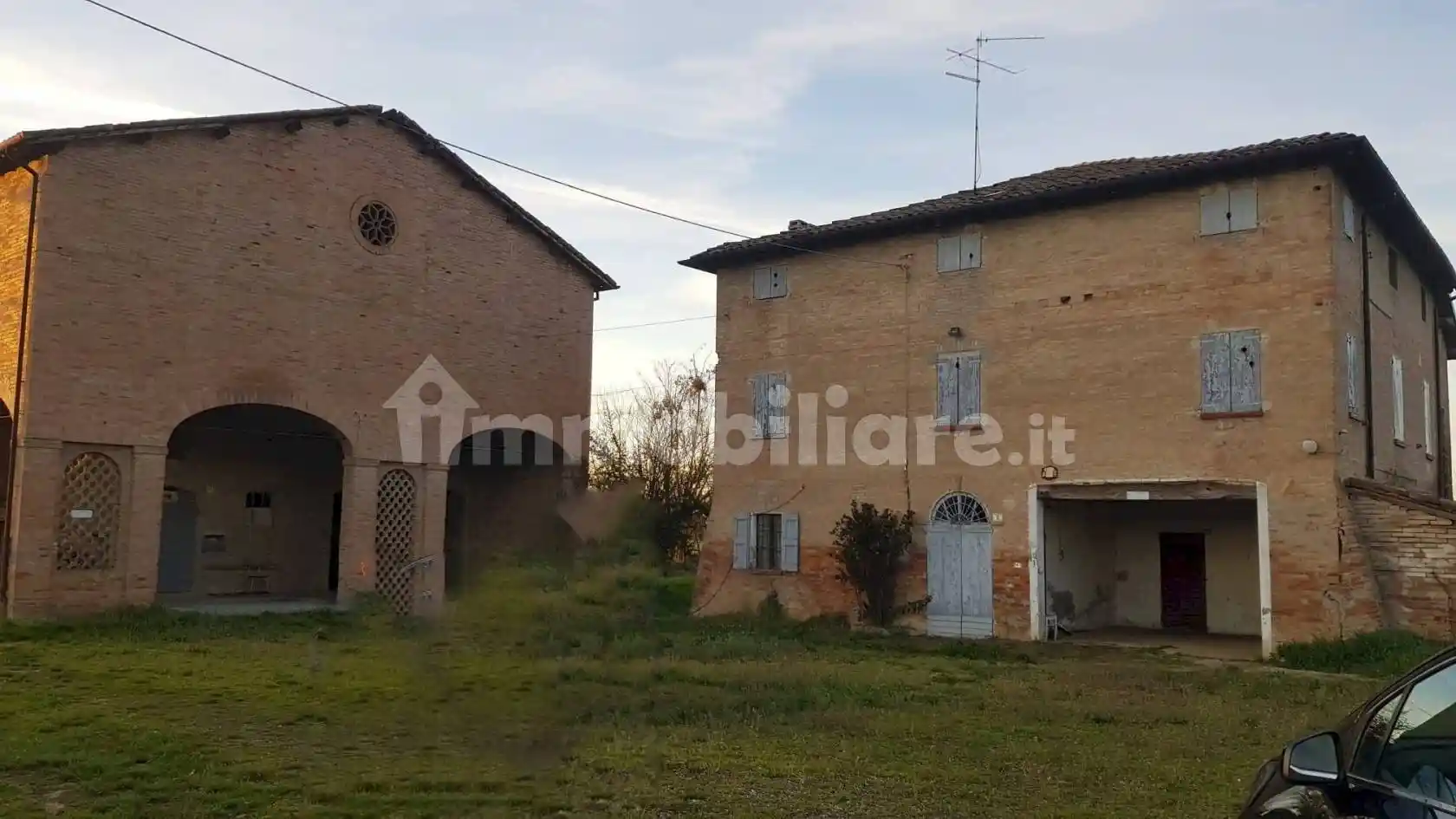 Rustico - Casale in vendita a Castelvetro di Modena