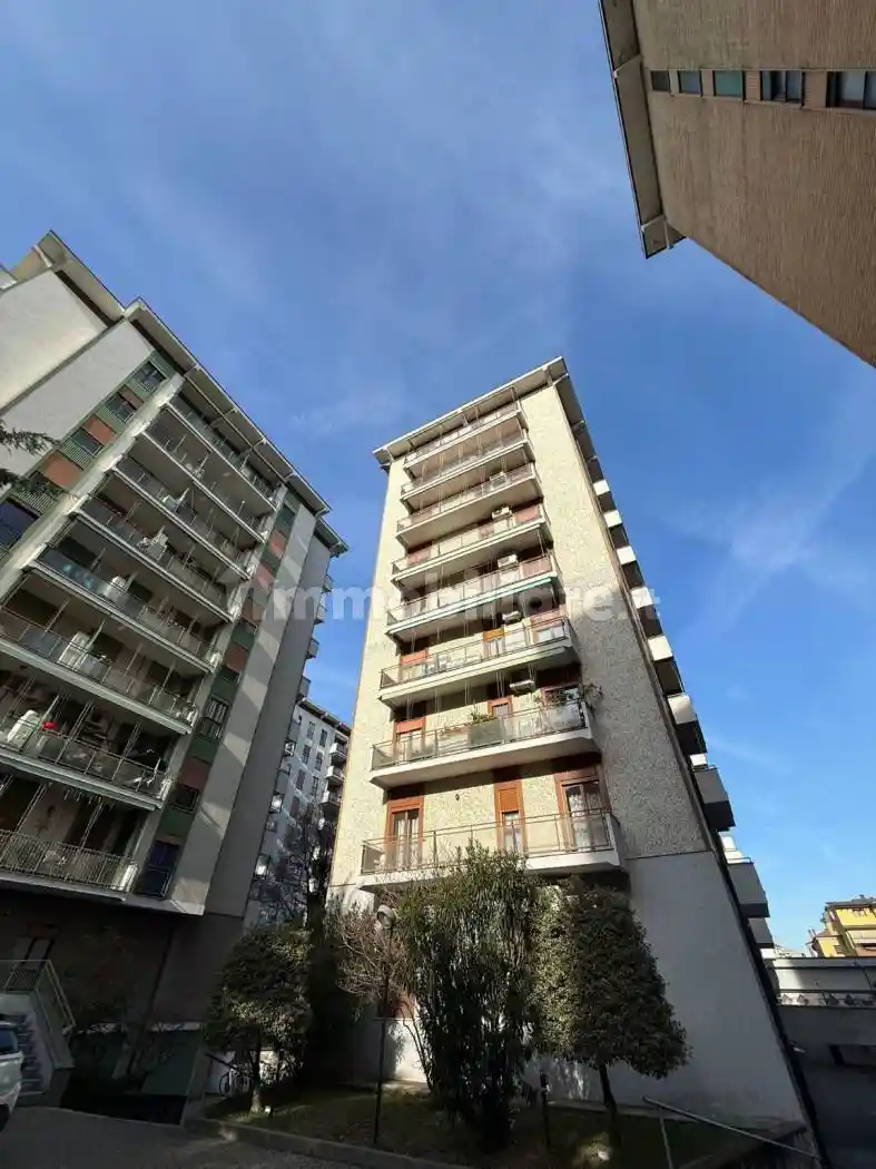 Appartamento in affitto a Cologno Monzese