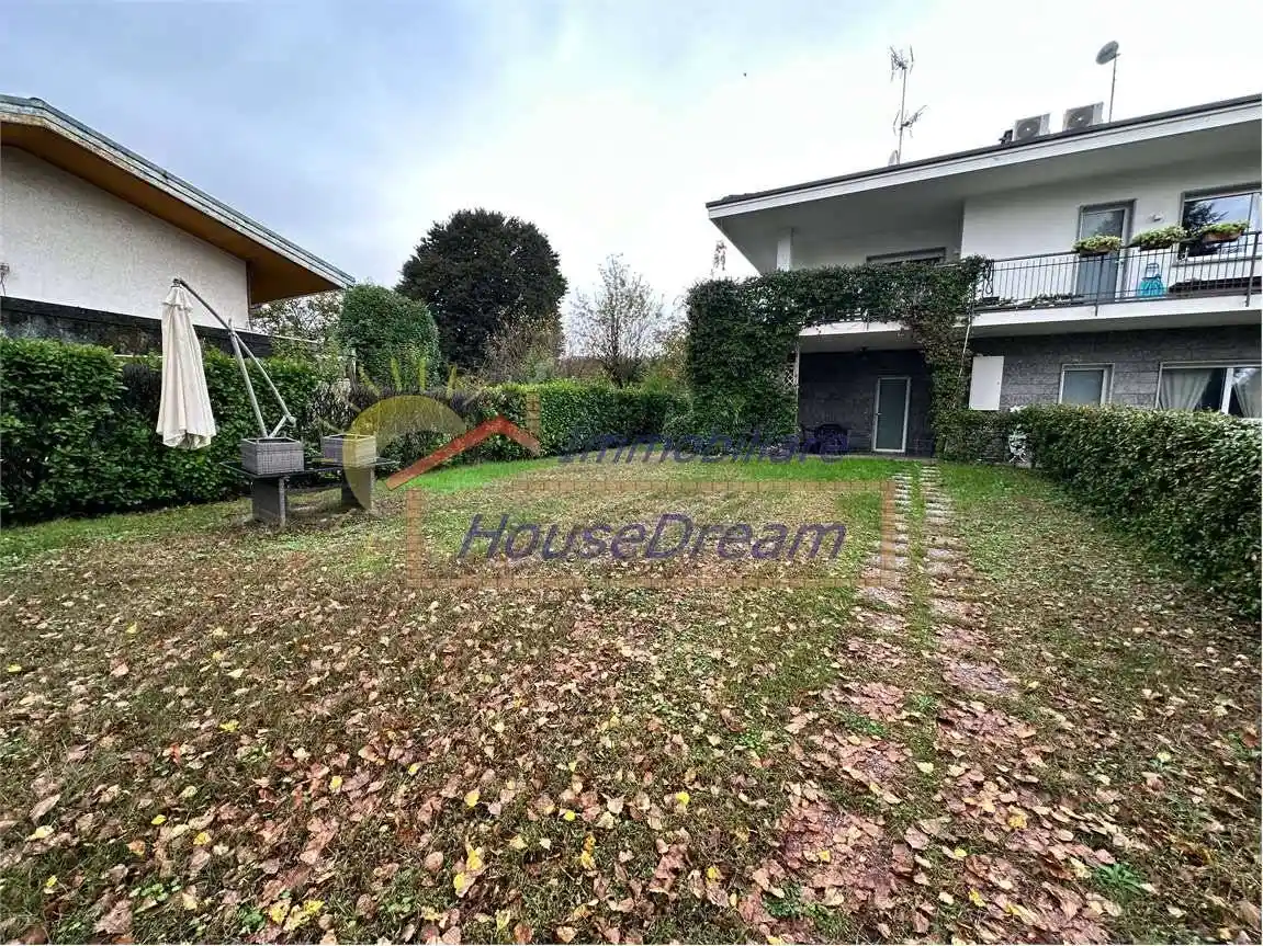 Appartamento in affitto a Dormelletto