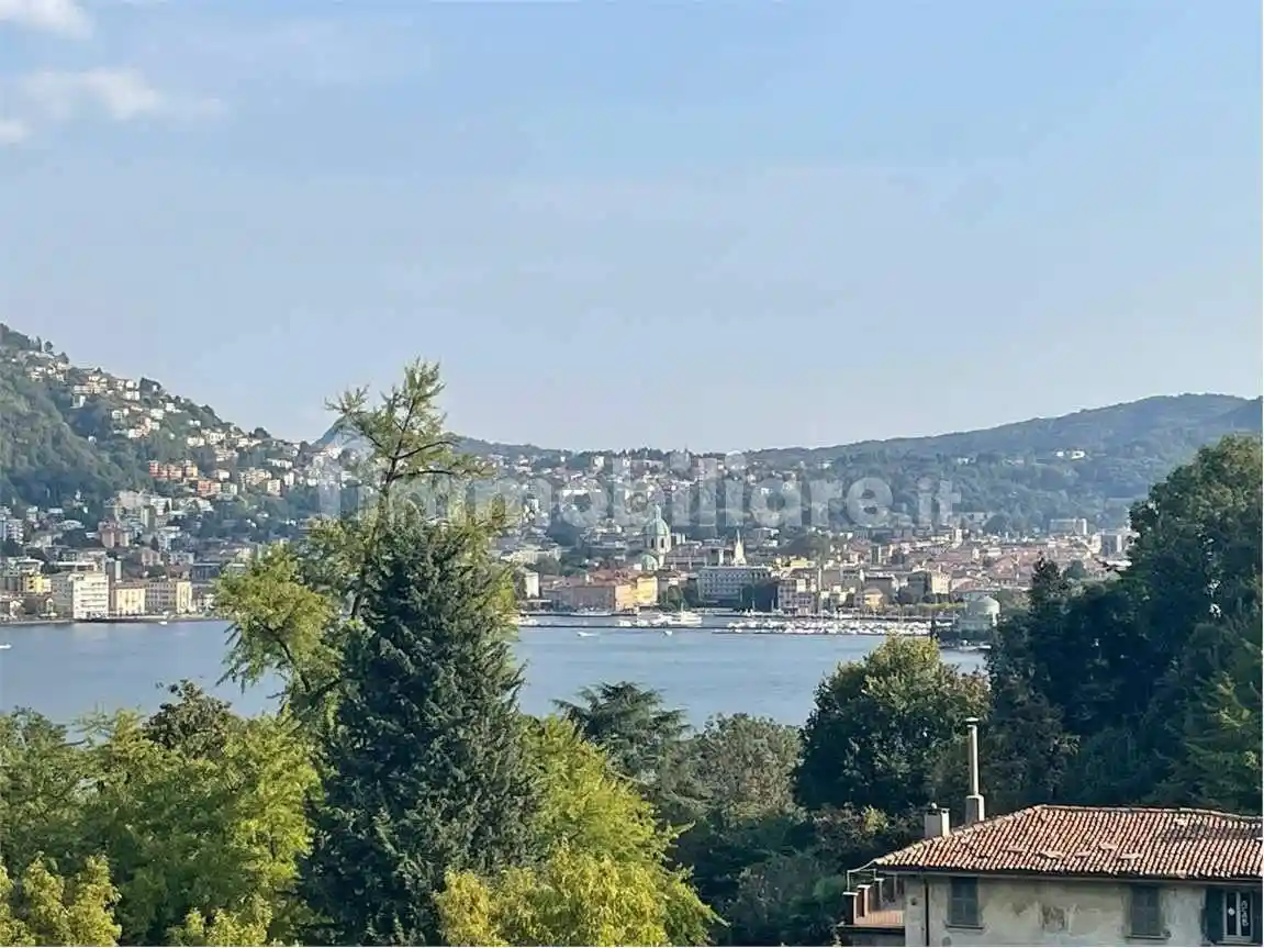 Appartamento in vendita a Como