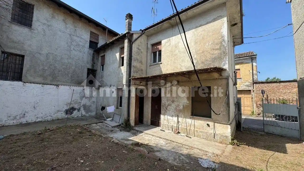 Casa indipendente in vendita a Mortara