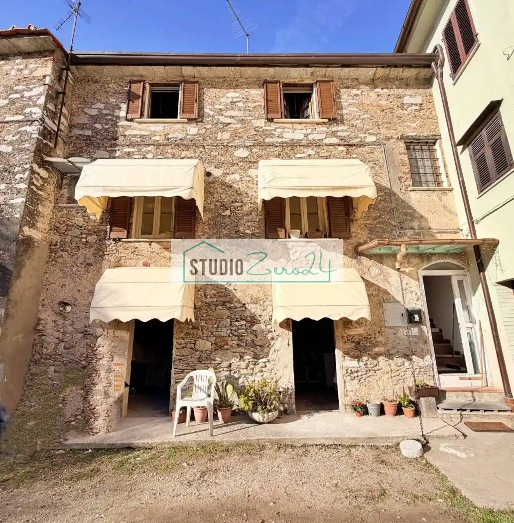 Casa indipendente in vendita a Seravezza