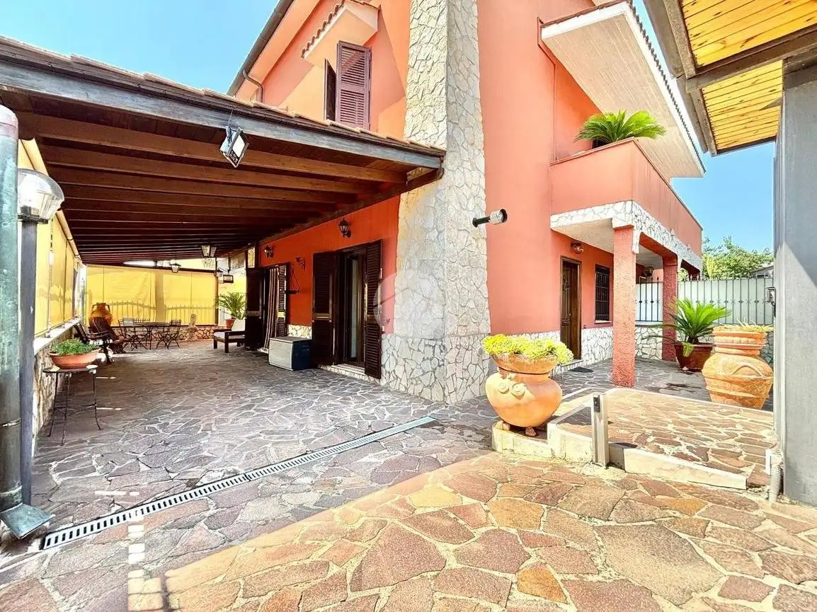 Villa in vendita a Roma