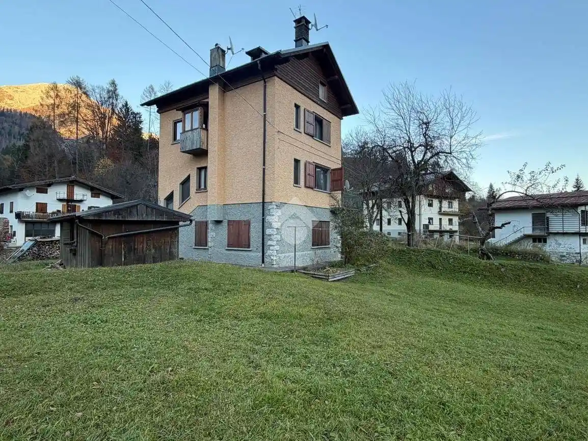Villa in vendita a Forni di Sopra