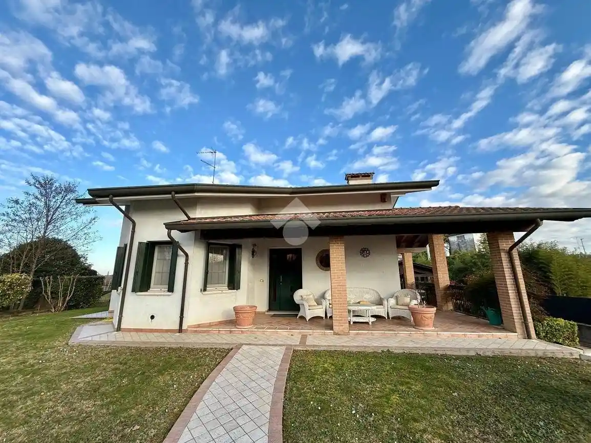 Villa in vendita a Pravisdomini