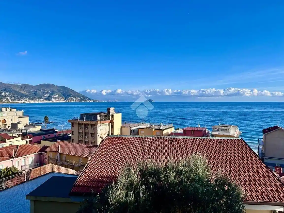 Appartamento in vendita a Laigueglia