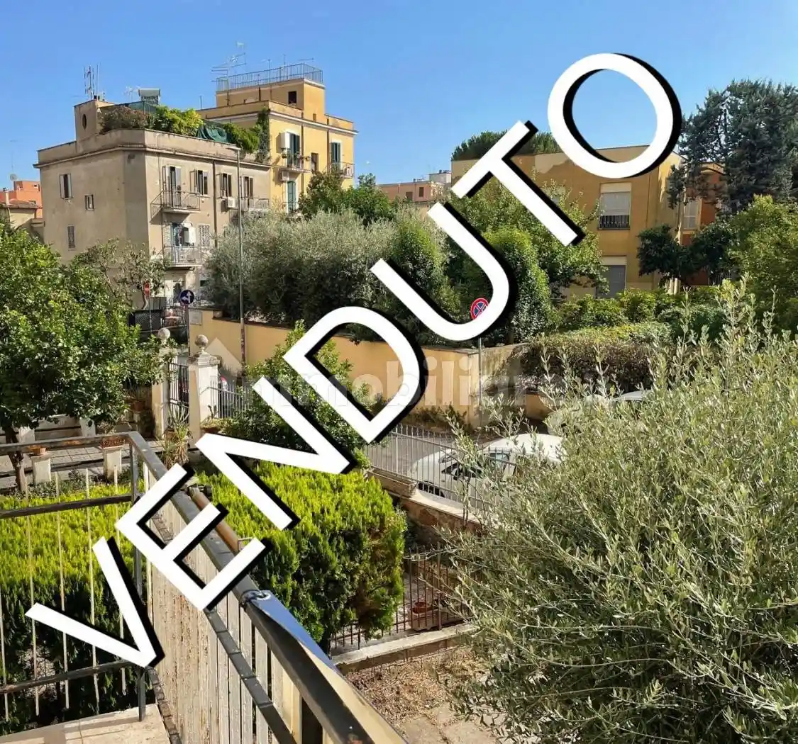 Appartamento in vendita a Roma