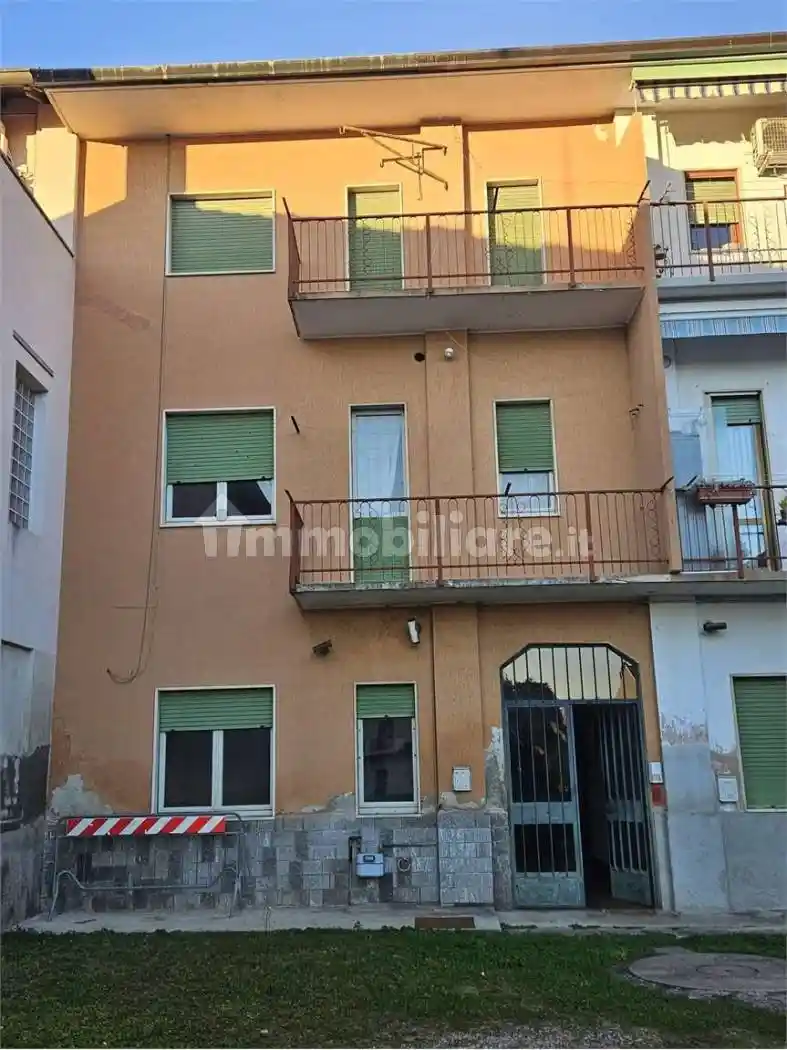 Appartamento in vendita a Turate