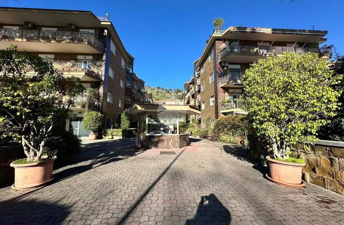 Appartamento in vendita a Napoli