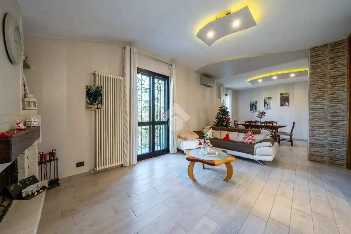 Appartamento in vendita a Quattro Castella