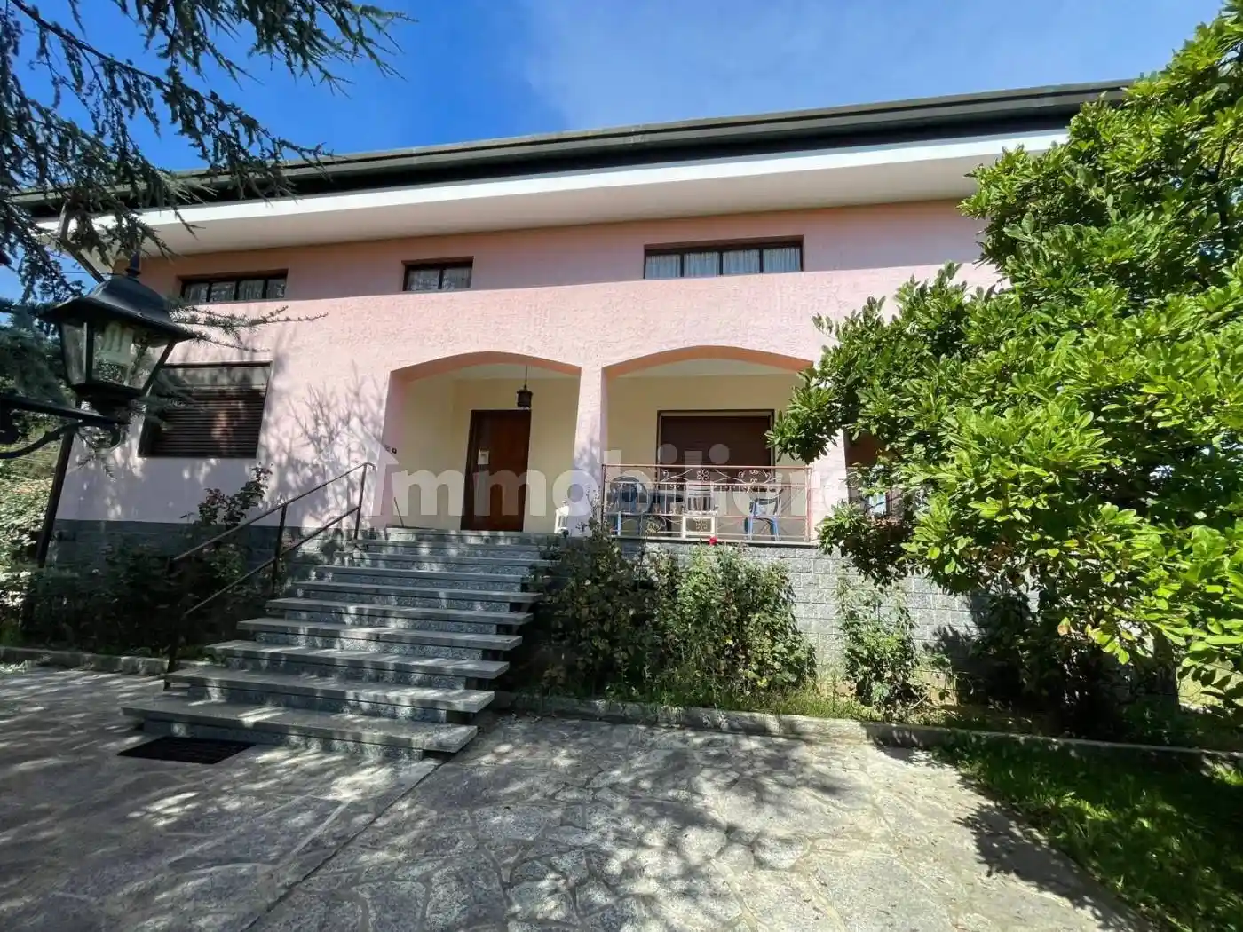 Villa in vendita a Lozzolo