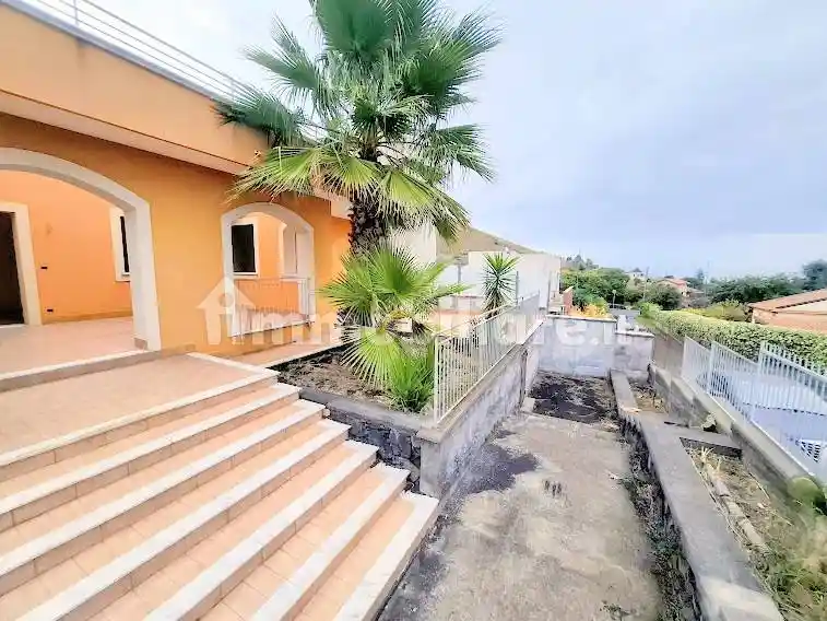 Villa in vendita a Pedara