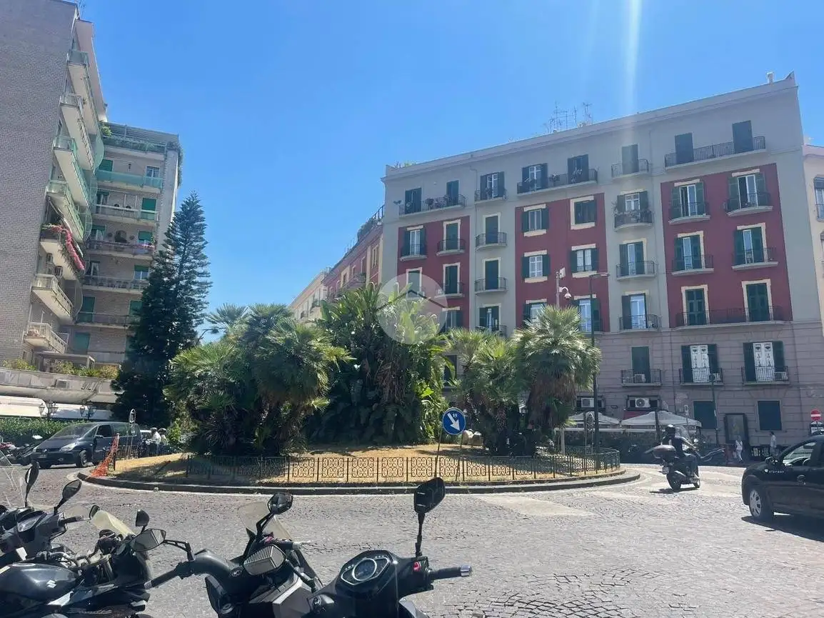 Appartamento in affitto a Napoli