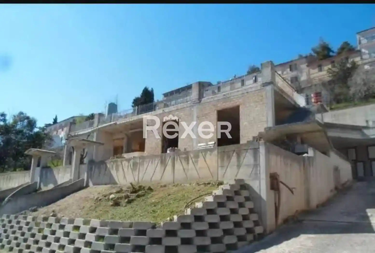 Casa indipendente in vendita a Montefiore dell'Aso