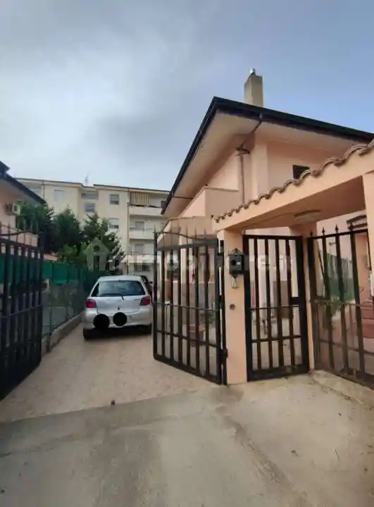 Appartamento all'asta Farina, via Stati Uniti, Crotone - foto 2