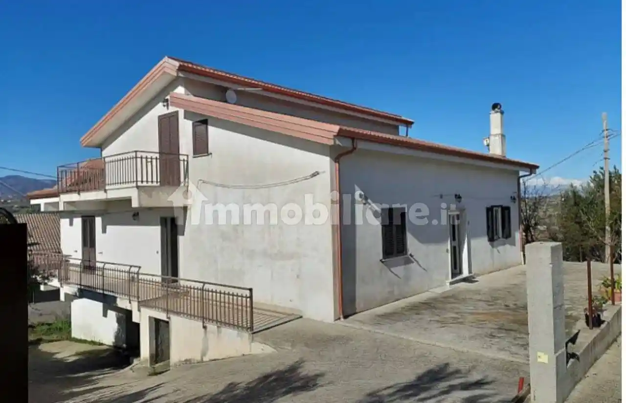 Villa all'asta via Telesio, Lattarico - foto 2