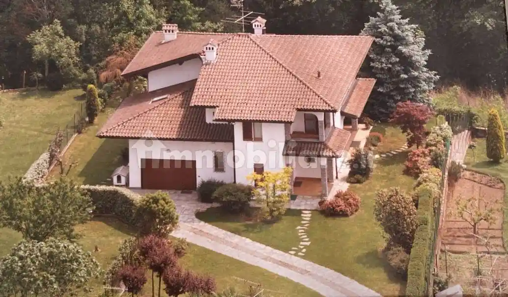 Villa in vendita a Taino