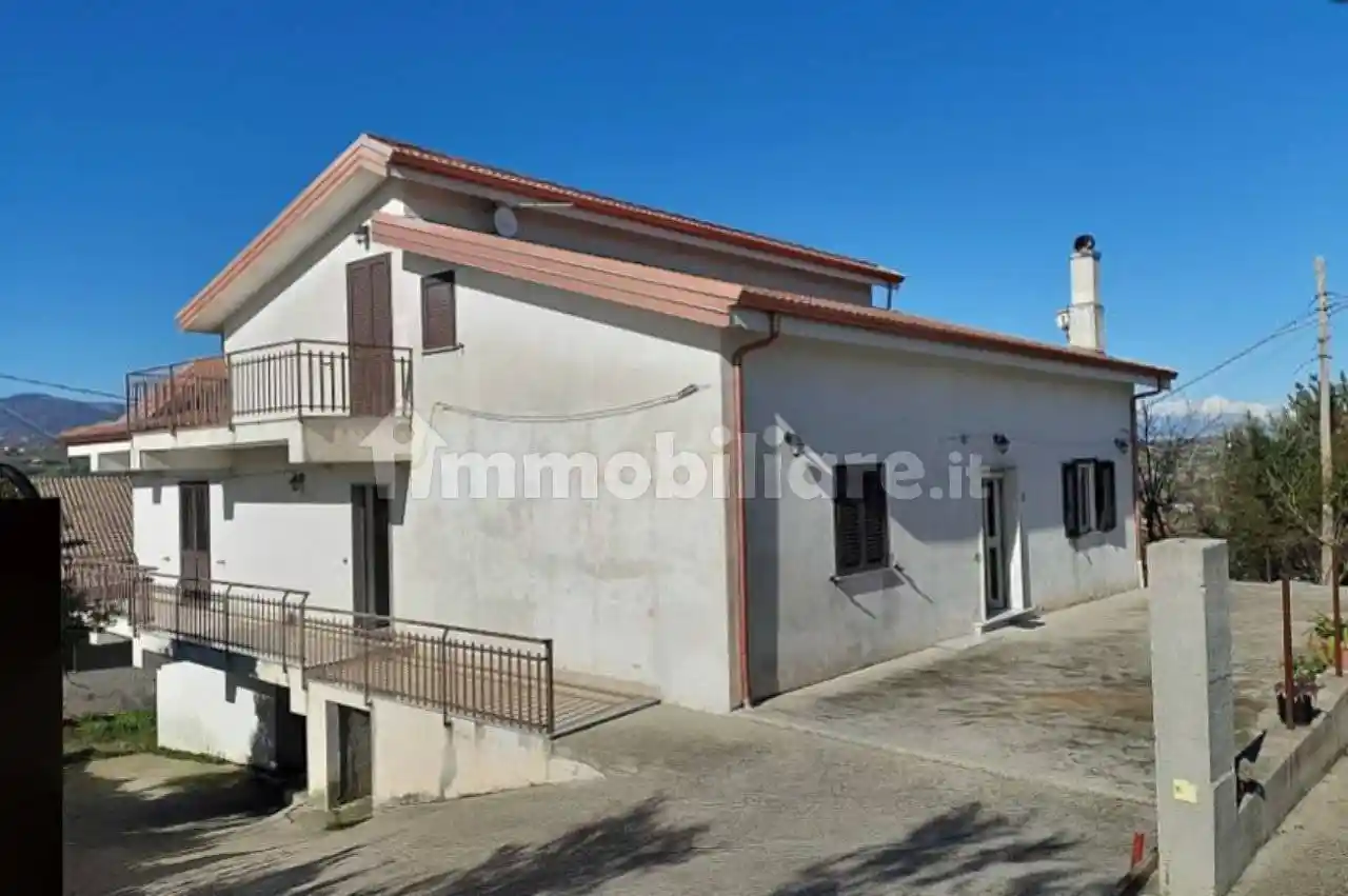 Villa all'asta via Telesio, Lattarico - foto 2