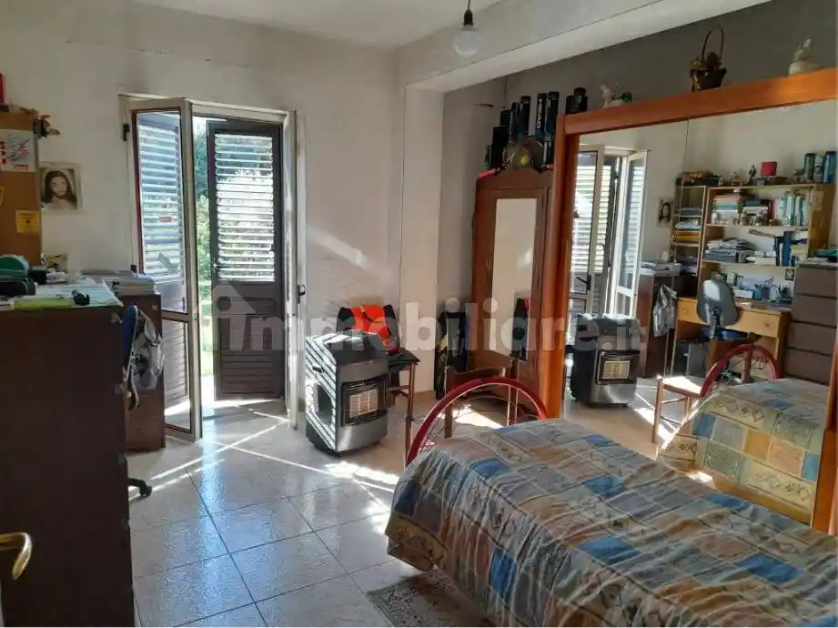 Villa all'asta via Telesio, Lattarico - foto 4