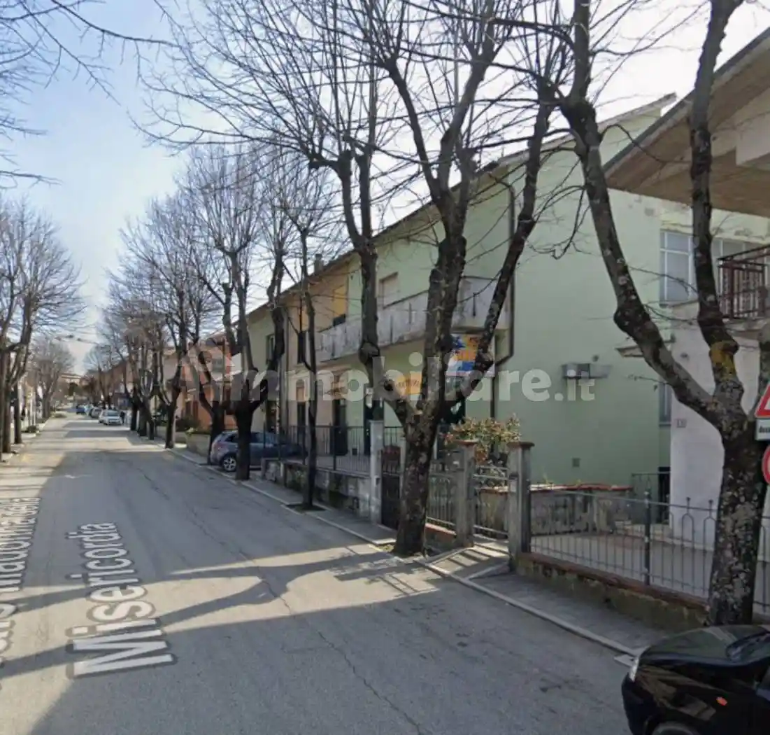 Villa all'asta viale Madonna della Misericordia, Ancarano - foto 2