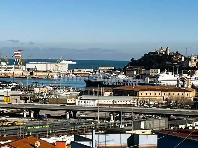 Appartamento in vendita a Ancona