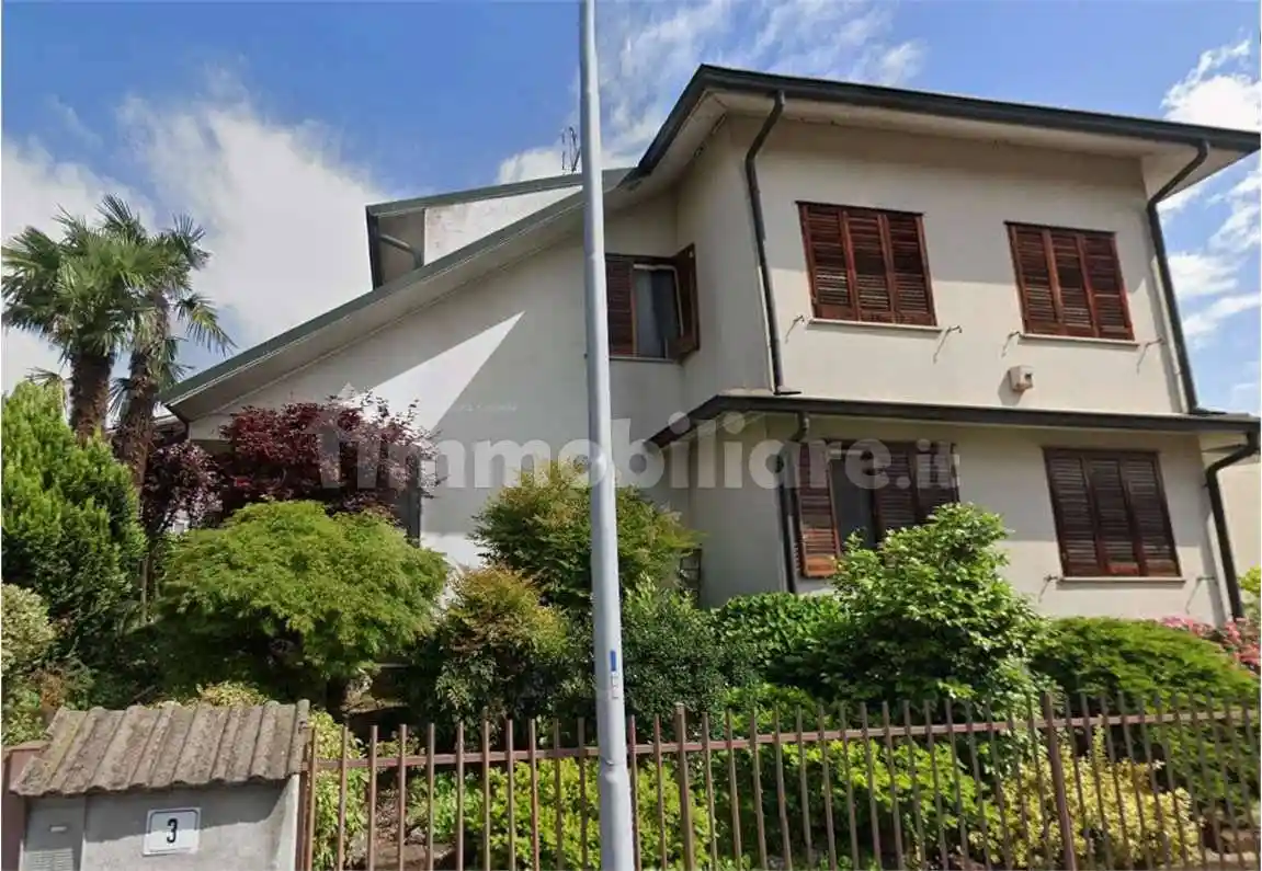 Villa in vendita a Peschiera Borromeo