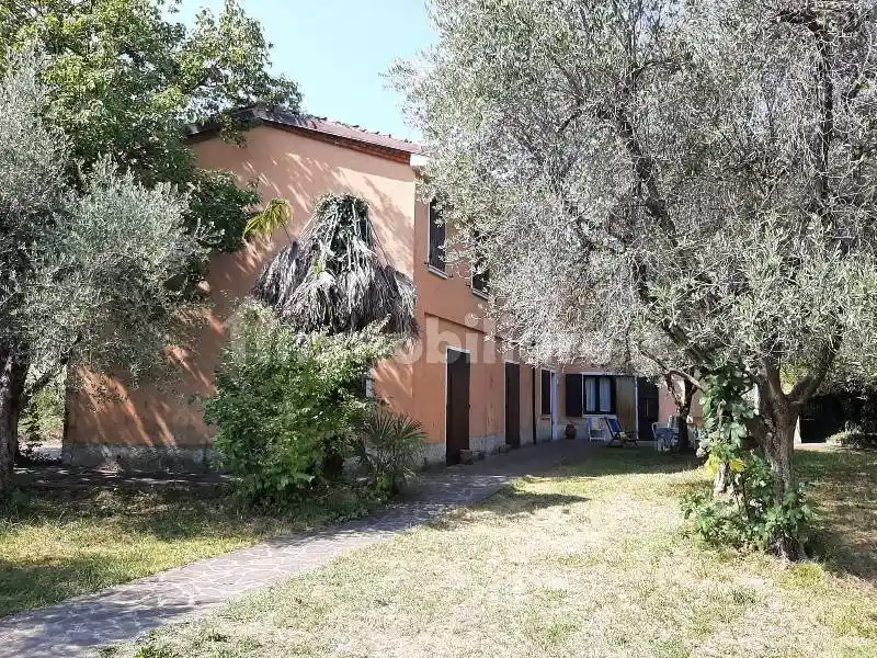 Villa in vendita a Manerba del Garda