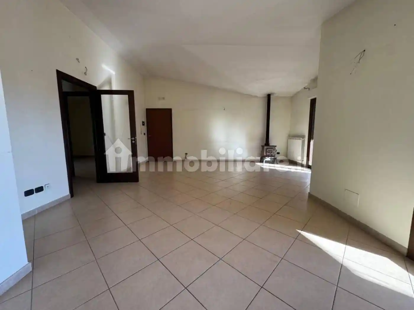 Trilocale buono stato, secondo piano, Centro, Città Sant'Angelo - foto 4