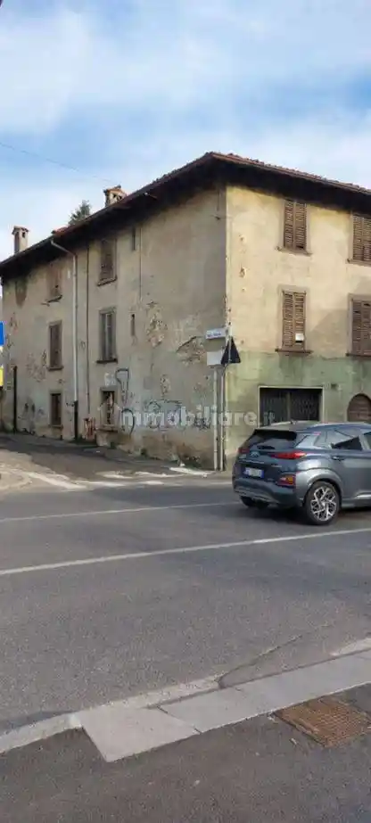 Palazzo - Edificio in vendita a Bergamo