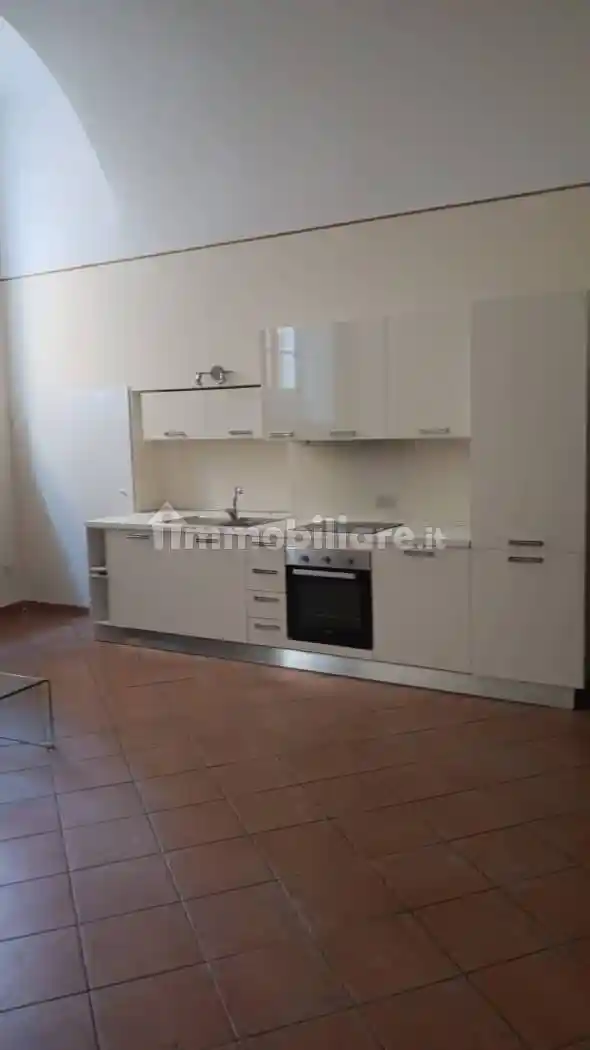 Palazzo - Edificio in affitto a Tortona