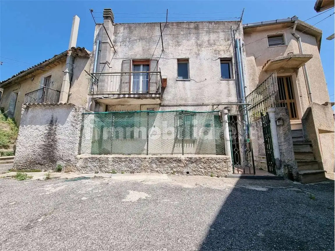 Casa indipendente in vendita a Stalettì