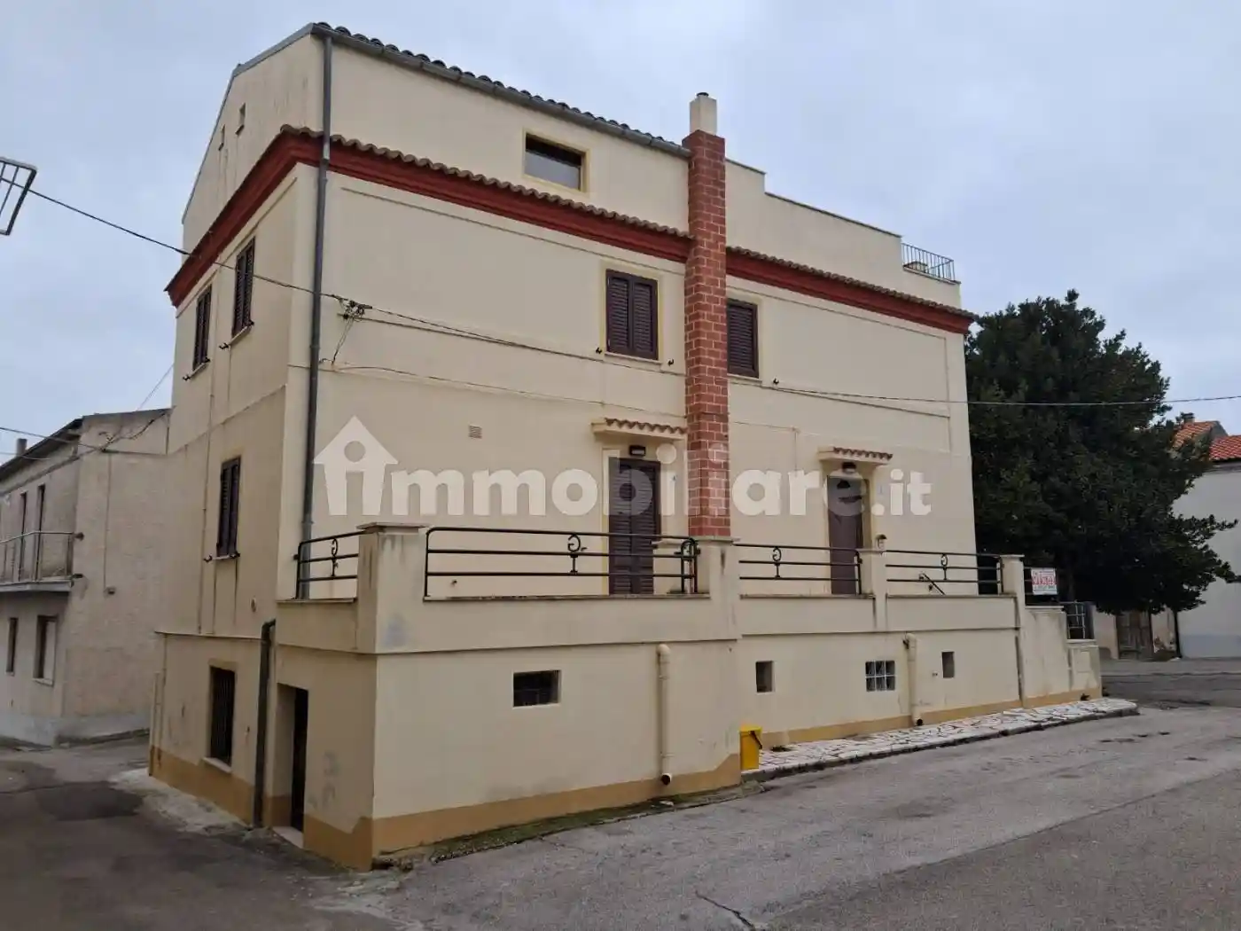 Palazzo - Edificio in vendita a Petacciato