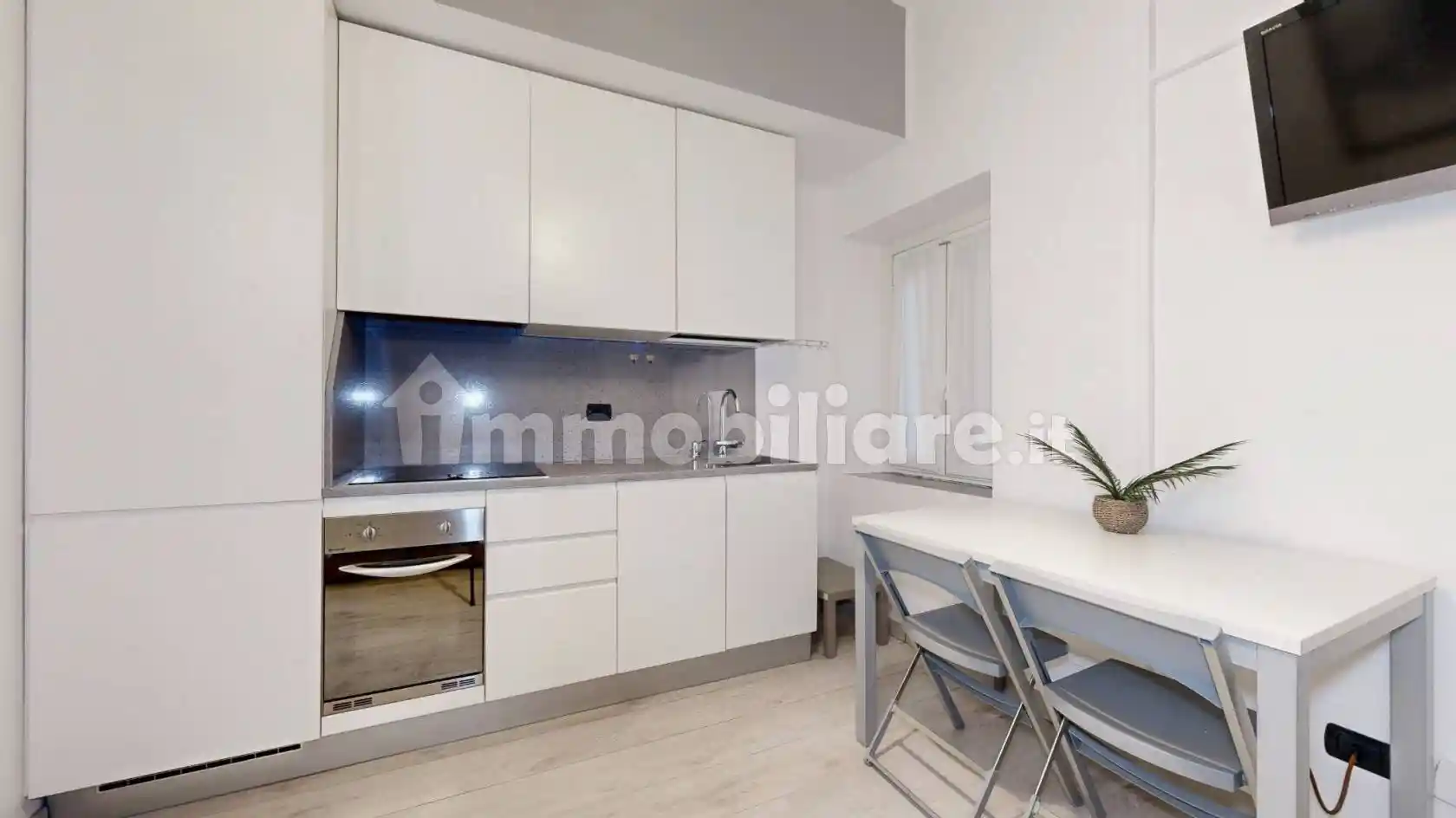 Bilocale ottimo stato, terzo piano, Paolo Sarpi, Milano - foto 4