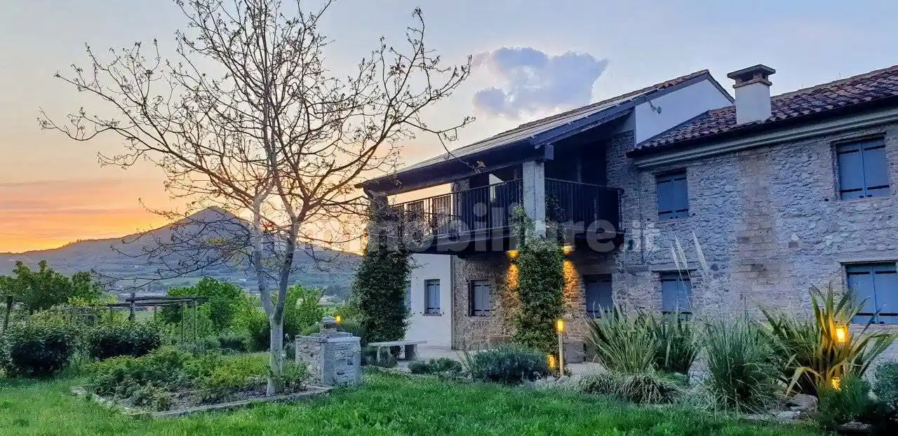 Rustico - Casale in vendita a Cinto Euganeo