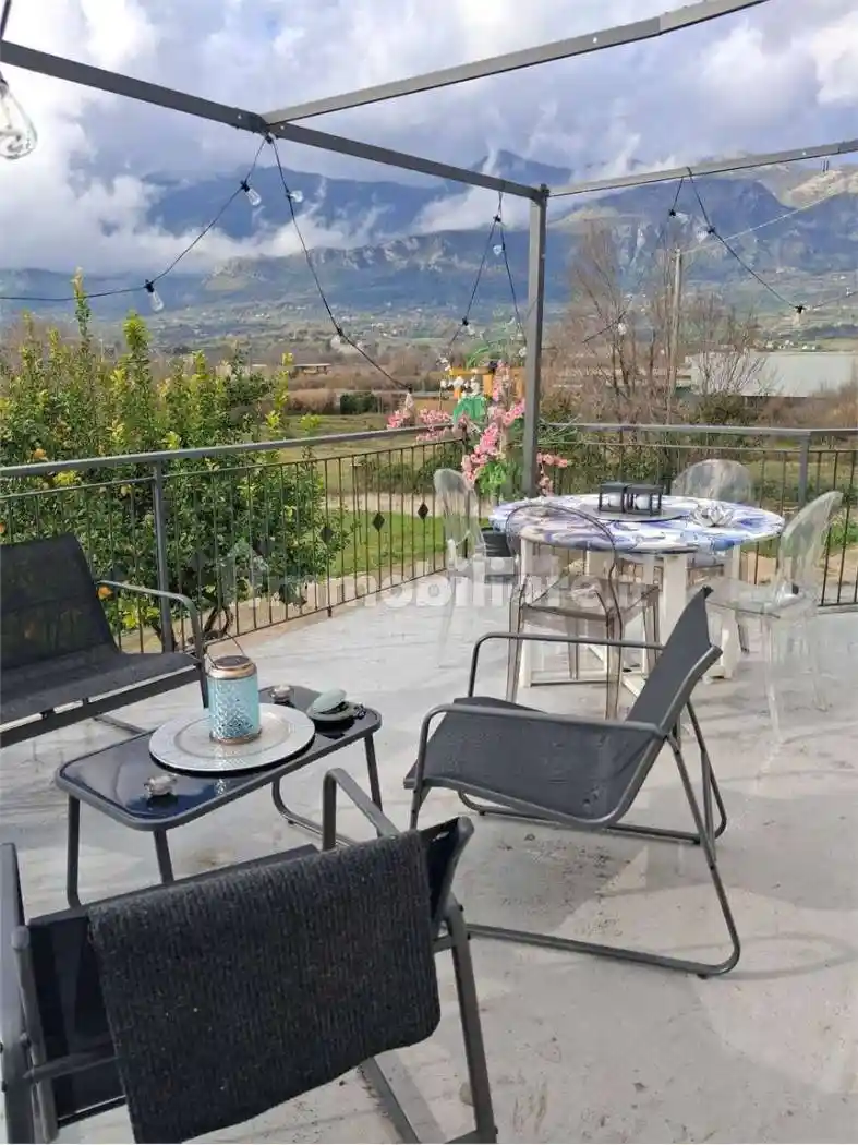 Villa in vendita a Coreno Ausonio