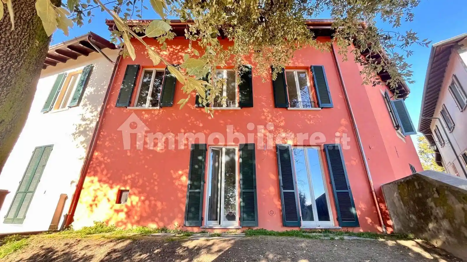 Rustico - Casale in vendita a Cazzago Brabbia