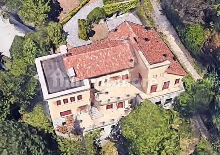 Villa in vendita a Brunate
