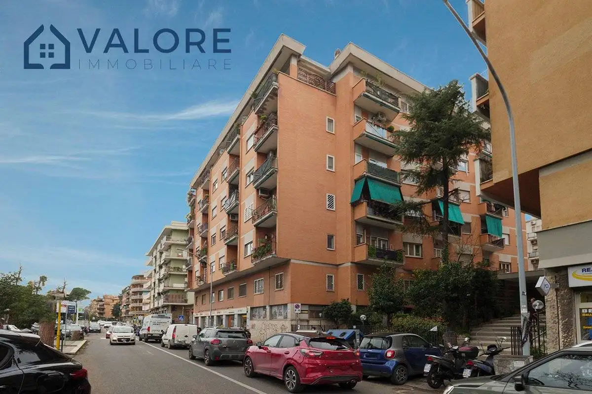 Appartamento in vendita a Roma